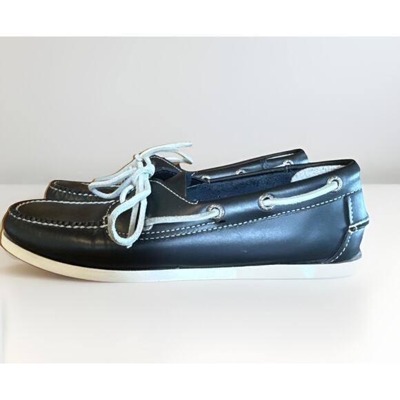 LL Bean Women’s 8.5 Signature Boat Shoes Navy With White Soles Leather - Picture 1 of 8